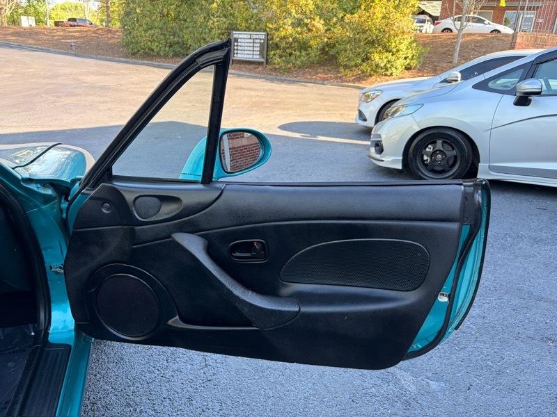 Mazda MX-5 Miata Base 2003