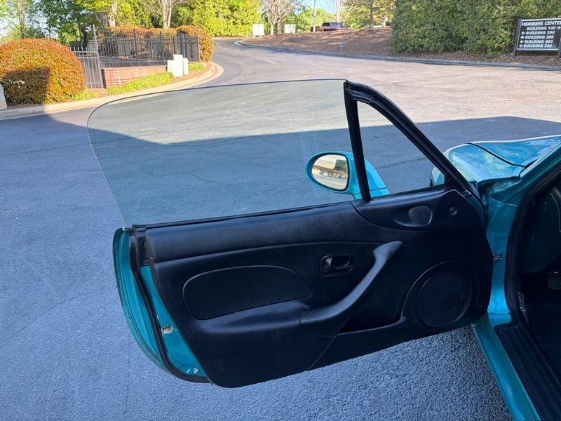 Mazda MX-5 Miata Base 2003