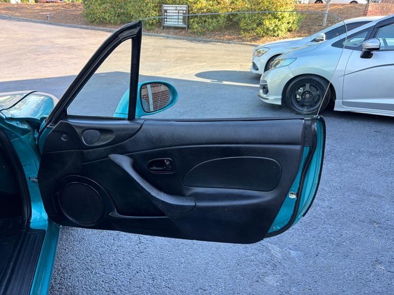 Mazda MX-5 Miata Base 2003