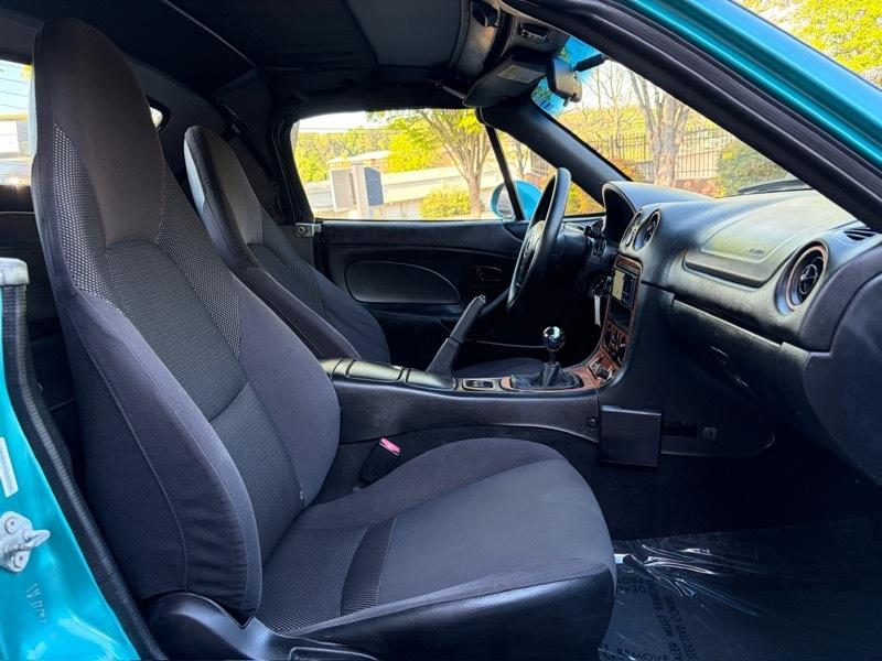 Mazda MX-5 Miata Base 2003