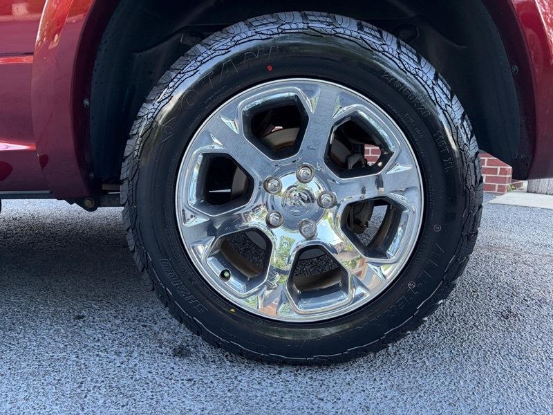 RAM 1500 Laramie Crew Cab SWB 4WD 2016