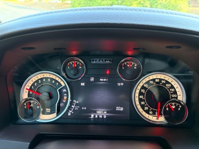 RAM 1500 Laramie Crew Cab SWB 4WD 2016