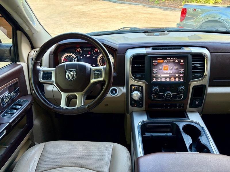 RAM 1500 Laramie Crew Cab SWB 4WD 2016