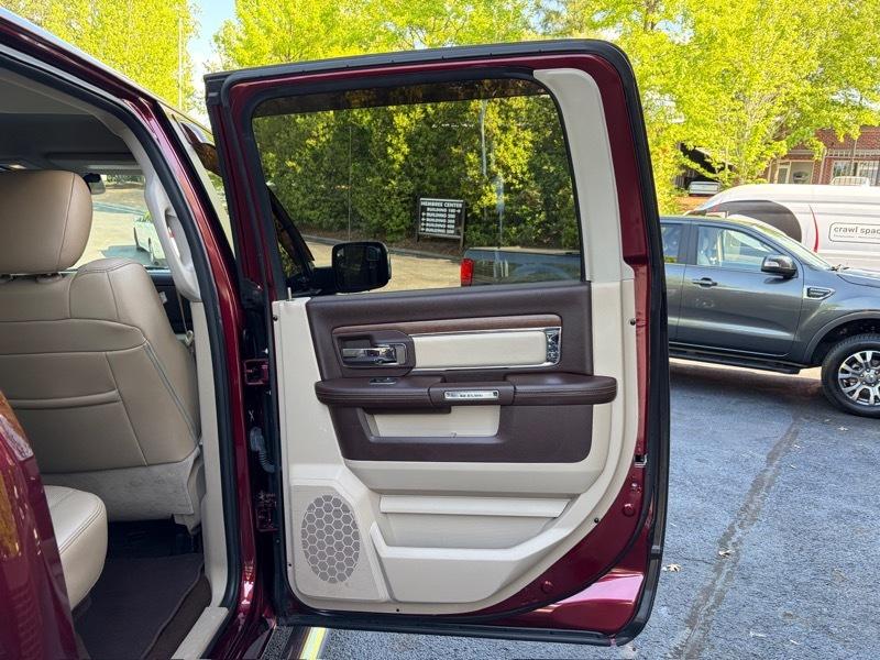 RAM 1500 Laramie Crew Cab SWB 4WD 2016