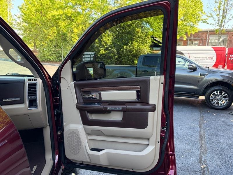 RAM 1500 Laramie Crew Cab SWB 4WD 2016