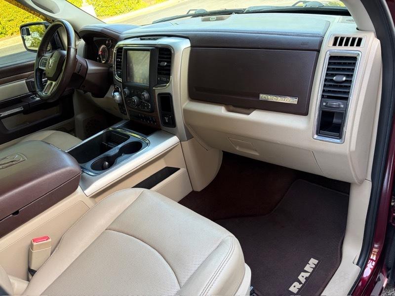 RAM 1500 Laramie Crew Cab SWB 4WD 2016