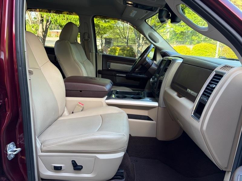 RAM 1500 Laramie Crew Cab SWB 4WD 2016