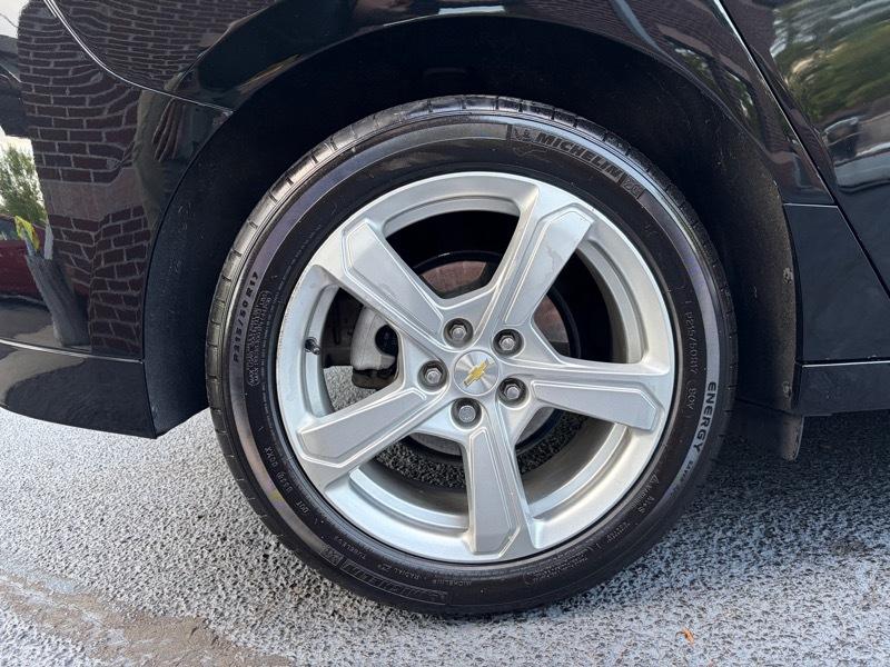 Chevrolet Volt LT w/ Standard Emission Package 2017