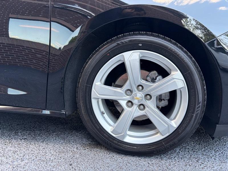 Chevrolet Volt LT w/ Standard Emission Package 2017