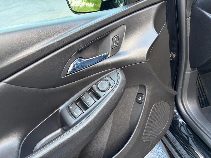 Chevrolet Volt LT w/ Standard Emission Package 2017