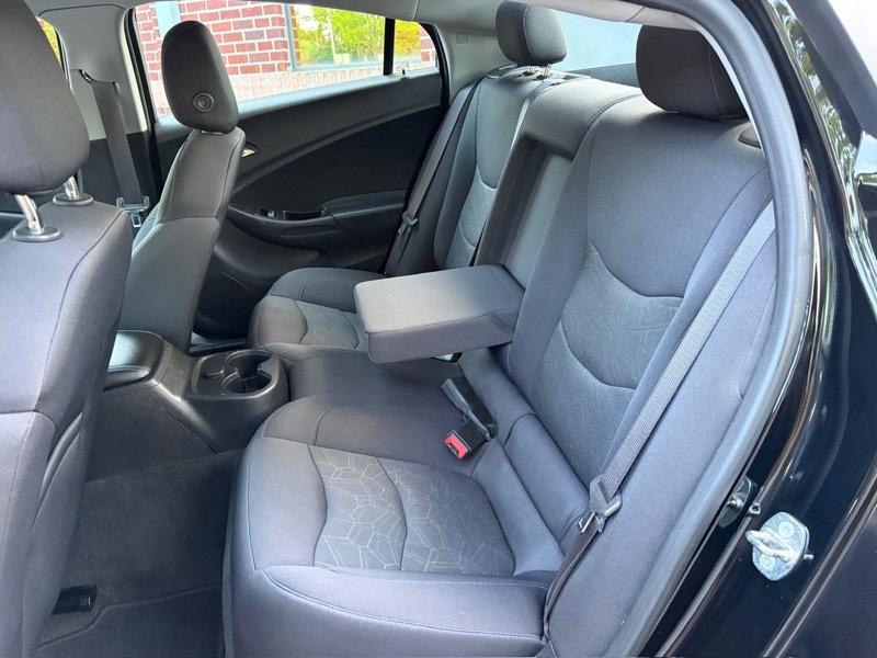 Chevrolet Volt LT w/ Standard Emission Package 2017