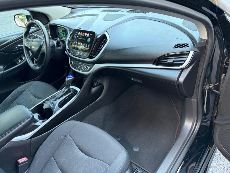 Chevrolet Volt LT w/ Standard Emission Package 2017