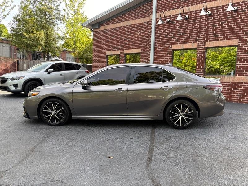 Toyota Camry SE 2022