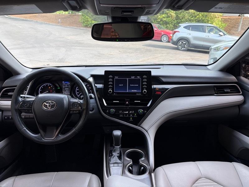 Toyota Camry SE 2022