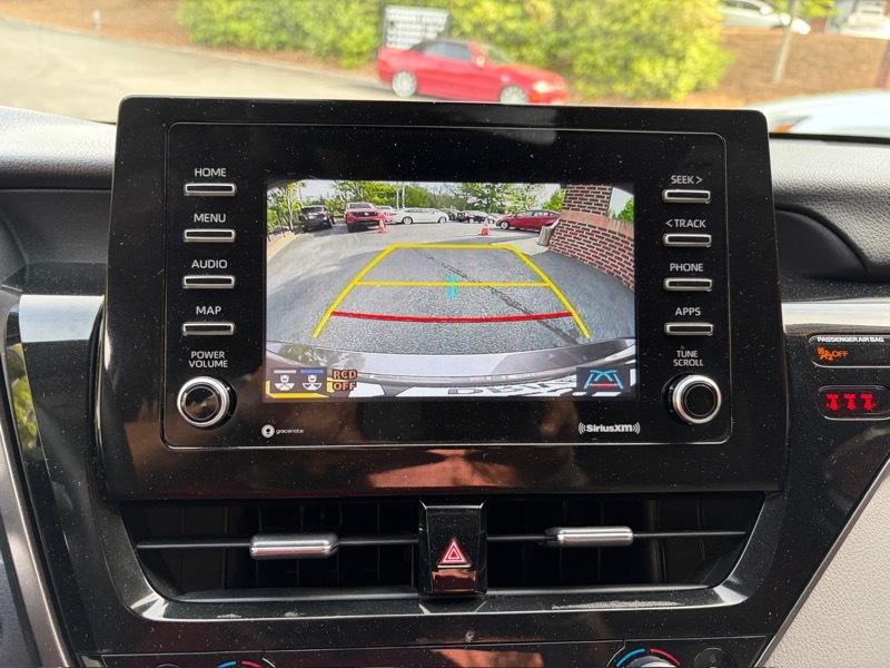 Toyota Camry SE 2022