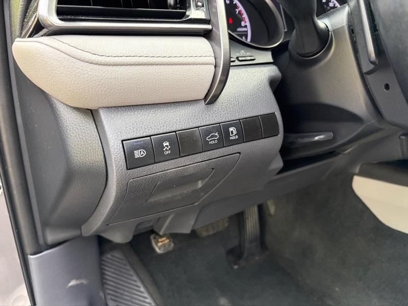 Toyota Camry SE 2022