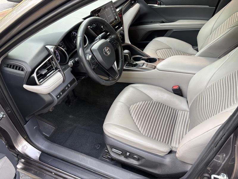 Toyota Camry SE 2022