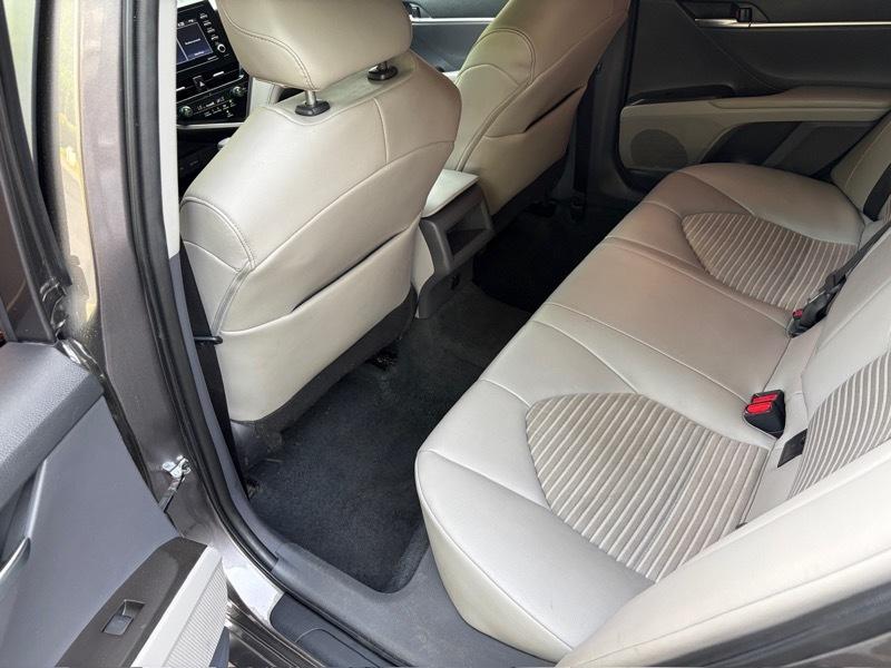 Toyota Camry SE 2022