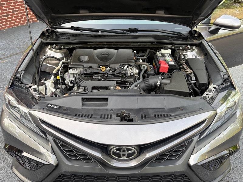 Toyota Camry SE 2022