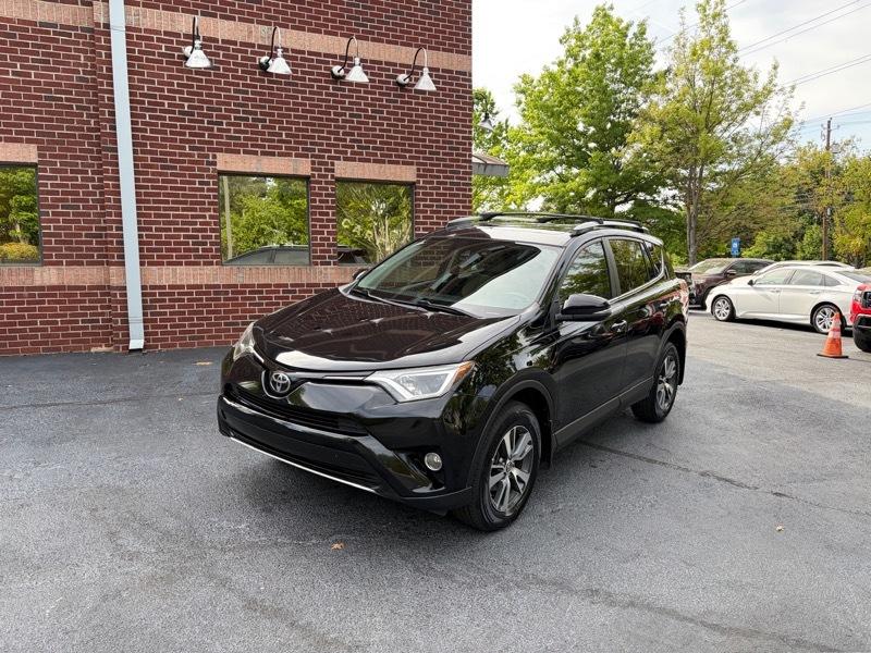 Toyota RAV4 XLE FWD 2017