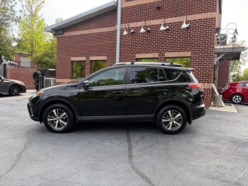 Toyota RAV4 XLE FWD 2017