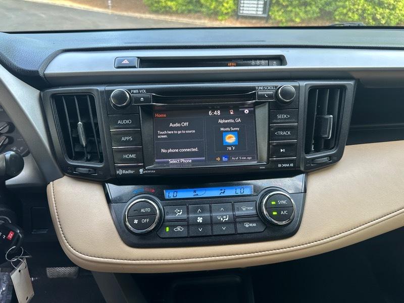 Toyota RAV4 XLE FWD 2017