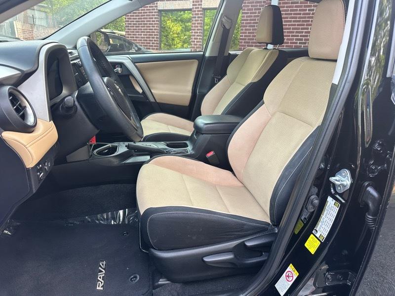 Toyota RAV4 XLE FWD 2017