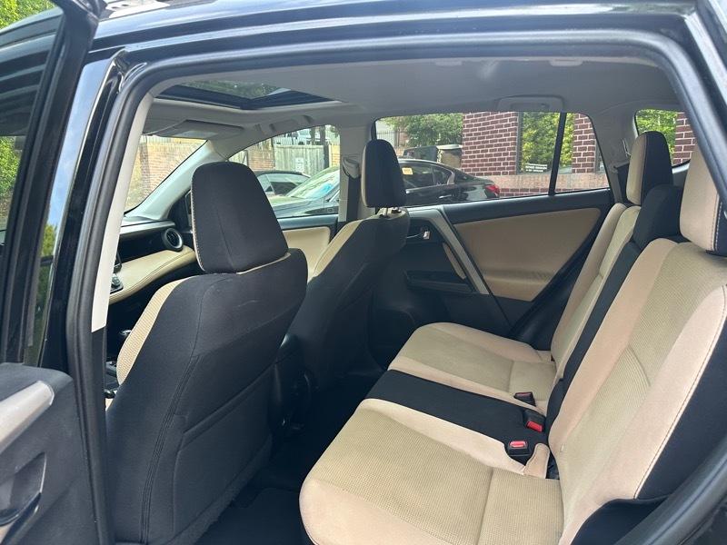 Toyota RAV4 XLE FWD 2017