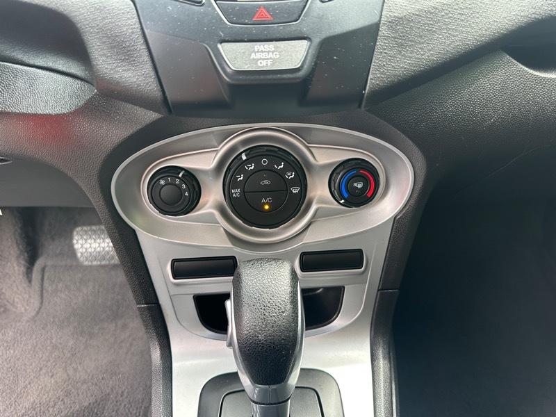 Ford Fiesta SE Sedan 2019