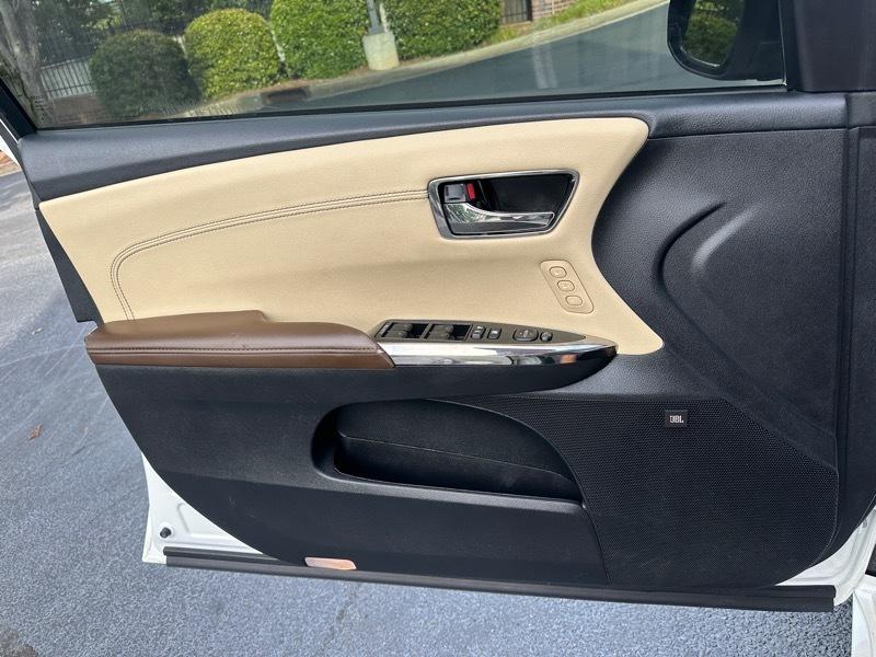 Toyota Avalon Hybrid Limited 2018