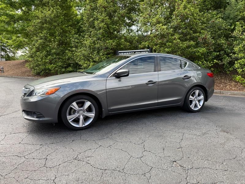 Acura ILX 5-Spd AT w/ Technology Package 2013