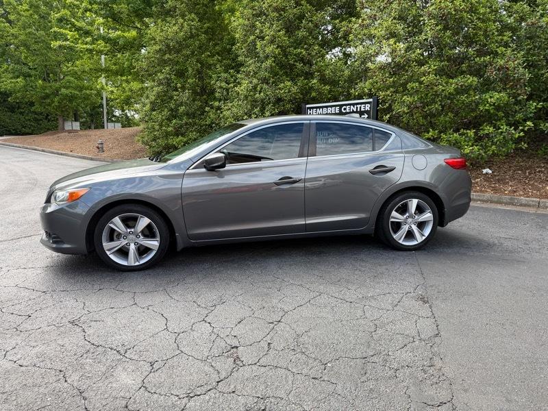 Acura ILX 5-Spd AT w/ Technology Package 2013