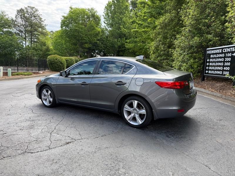 Acura ILX 5-Spd AT w/ Technology Package 2013