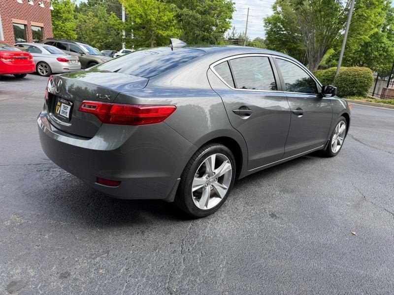 Acura ILX 5-Spd AT w/ Technology Package 2013