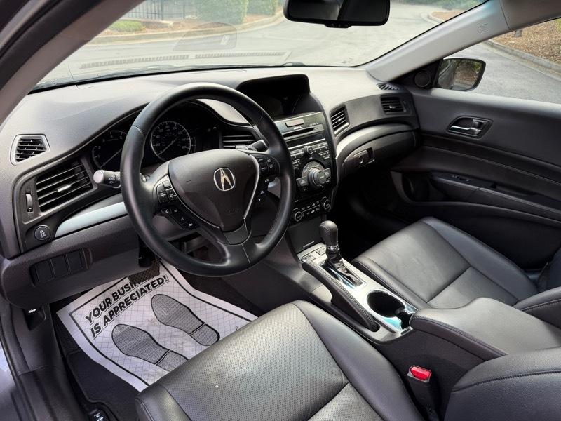 Acura ILX 5-Spd AT w/ Technology Package 2013