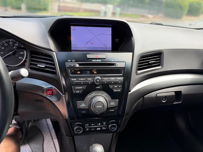 Acura ILX 5-Spd AT w/ Technology Package 2013