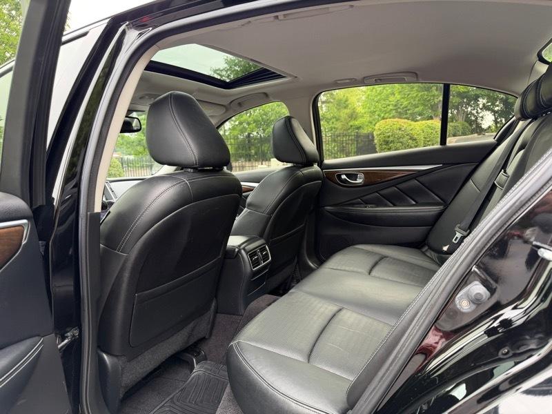 Infiniti Q50  2014