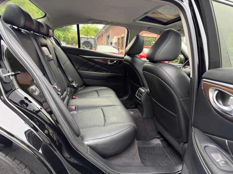 Infiniti Q50  2014