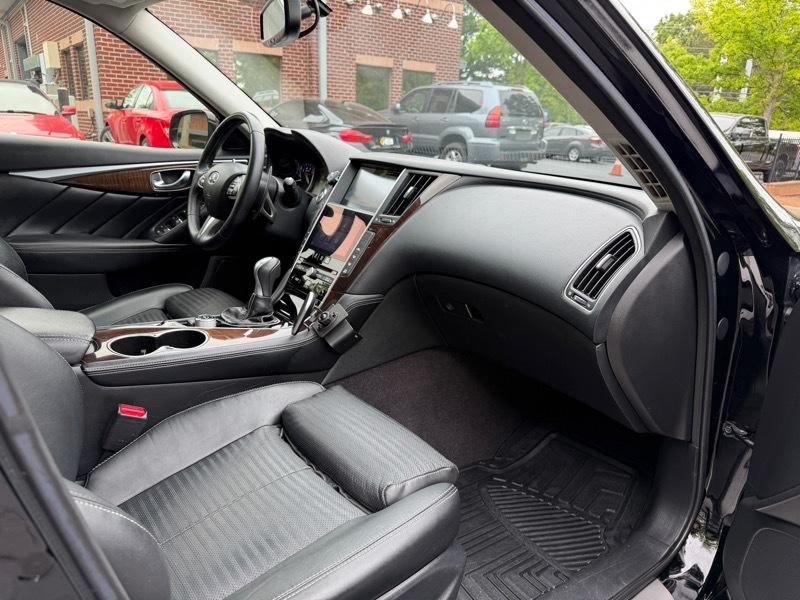 Infiniti Q50  2014