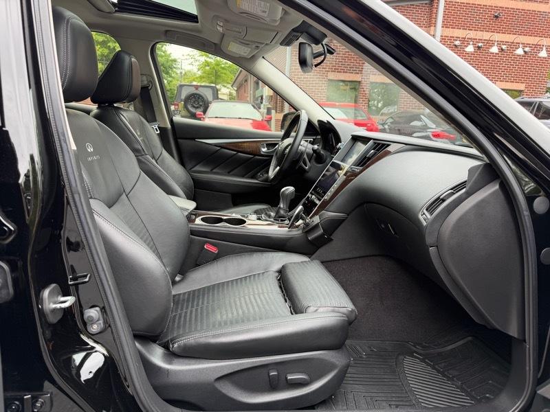 Infiniti Q50  2014