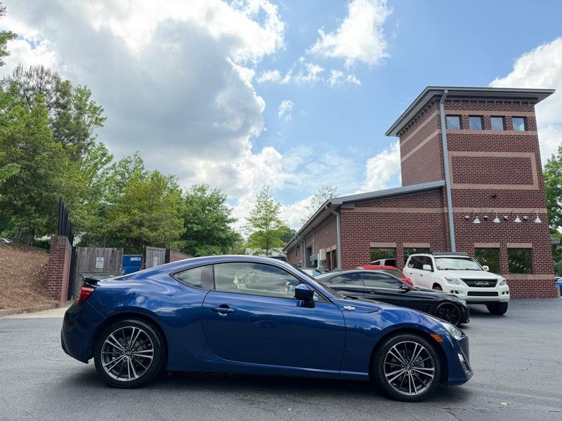 Scion FR-S 6MT 2013
