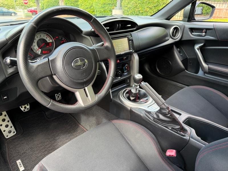 Scion FR-S 6MT 2013