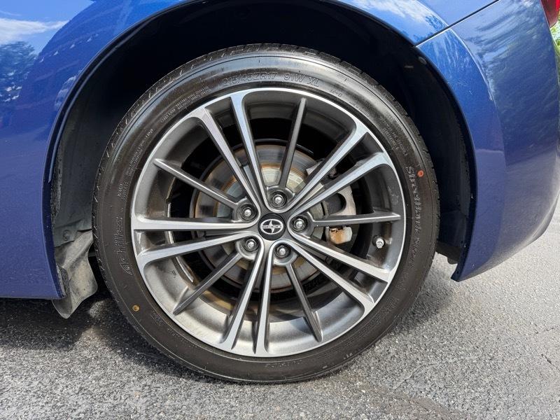 Scion FR-S 6MT 2013