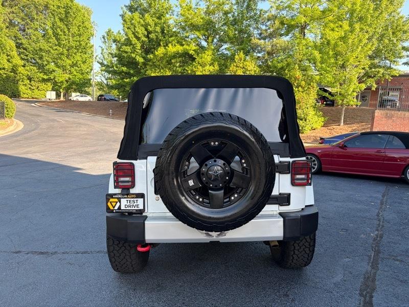 Jeep Wrangler Unlimited Sahara 4WD 2014
