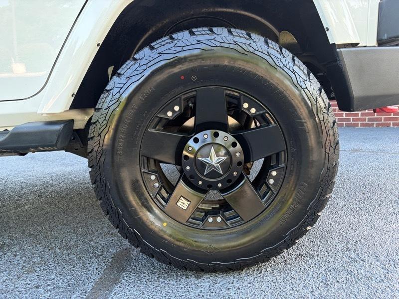 Jeep Wrangler Unlimited Sahara 4WD 2014