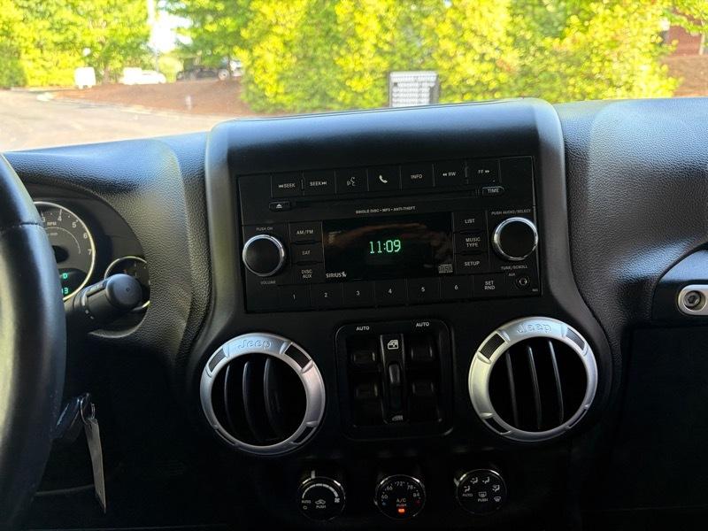 Jeep Wrangler Unlimited Sahara 4WD 2014