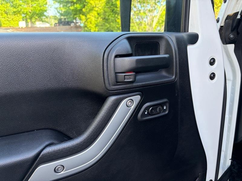 Jeep Wrangler Unlimited Sahara 4WD 2014