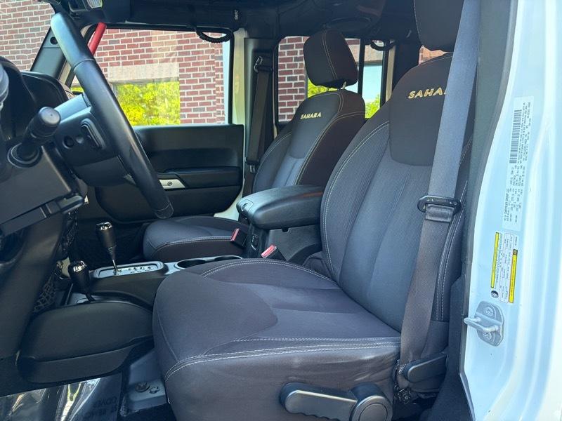 Jeep Wrangler Unlimited Sahara 4WD 2014
