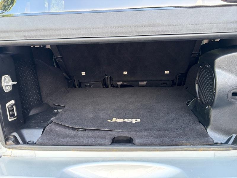 Jeep Wrangler Unlimited Sahara 4WD 2014