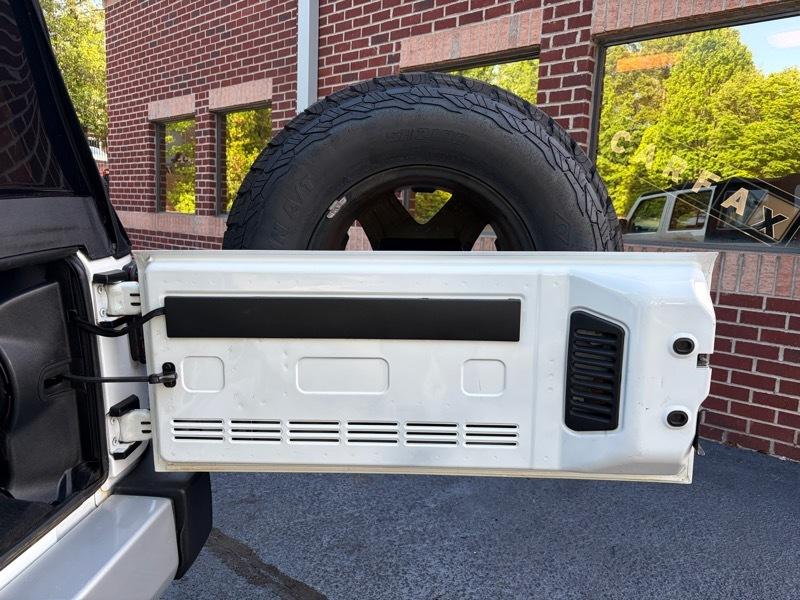 Jeep Wrangler Unlimited Sahara 4WD 2014